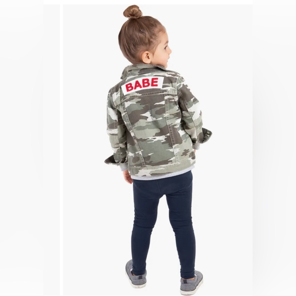 LNC INGRID & ISABEL “BABE” CAMOUFLAGE JACKET SIZE 2T